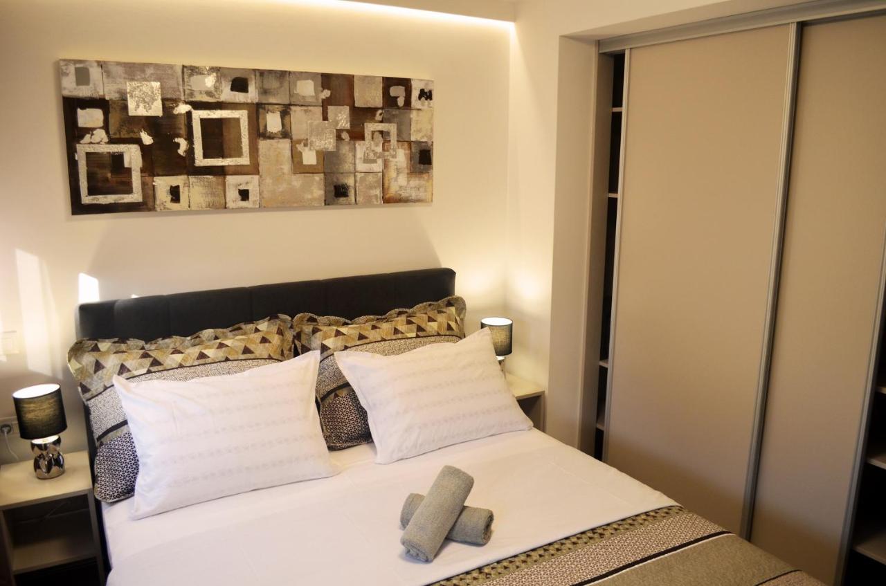 Apartments Rina - Kneze Račišće Extérieur photo